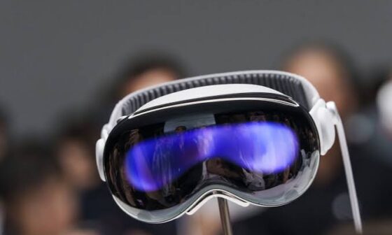 Apple Vision Pro layoffs: more than 200 jobs cut in August 2026